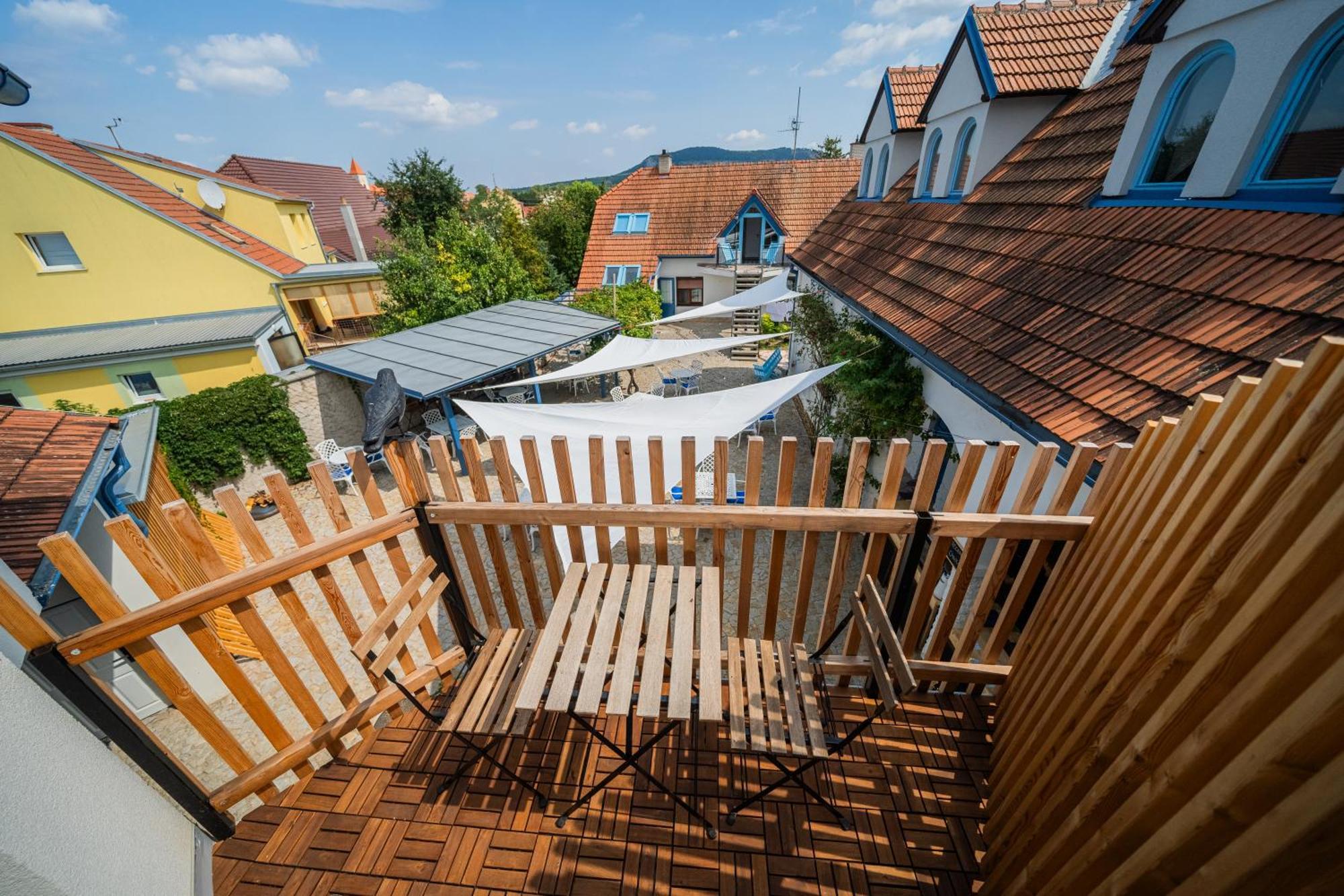 Naturalni Vinarstvi Tomas Krizek, Penzion Dvorek Dolni Dunajovice Bagian luar foto